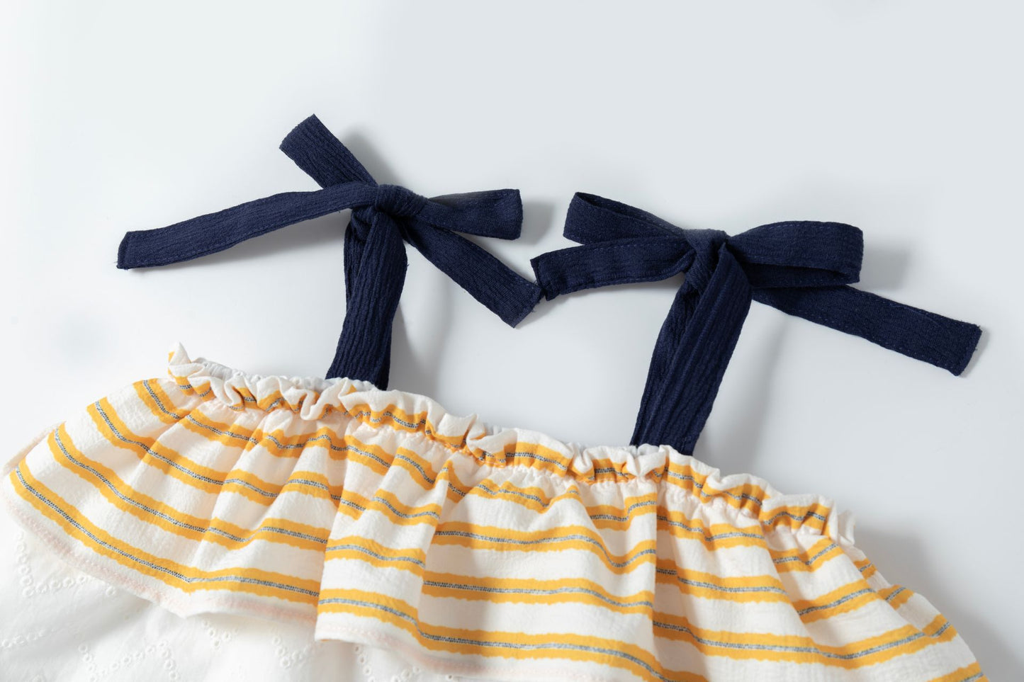 Blusa tirante de vestir de niña con volante del tejido rayas amarillas 3-10 años JGV93709
