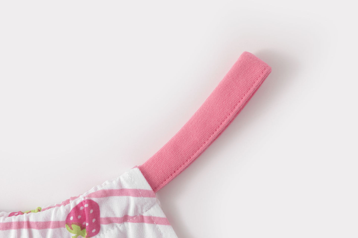 Vestido de tirantes con estampado de fresas 3-9 años