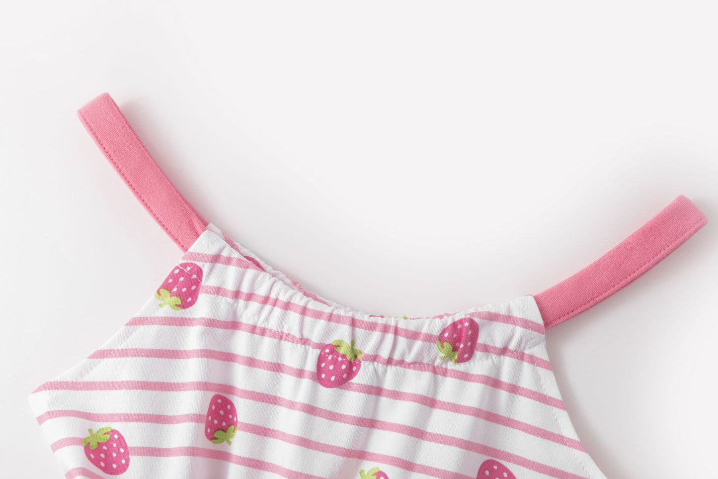 Vestido de tirantes con estampado de fresas 3-9 años
