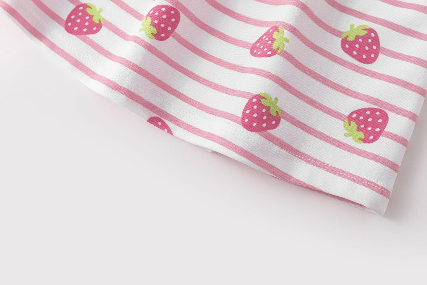 Vestido de tirantes con estampado de fresas 3-9 años