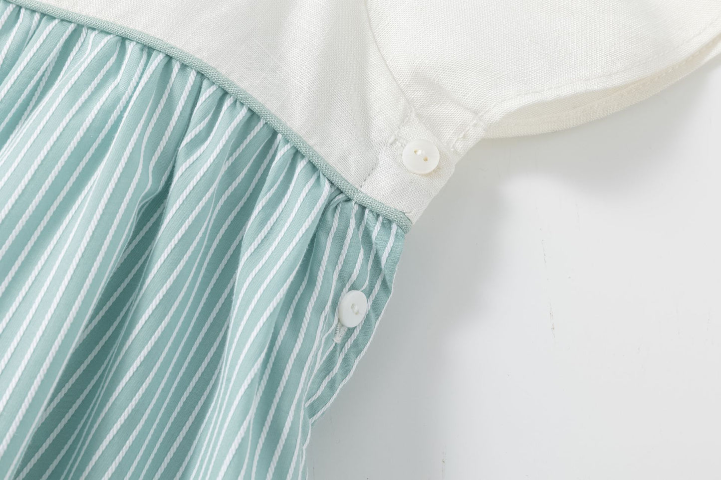Vestido de fiesta de niña. Con detalle de lazo en la espalda 3-10 años