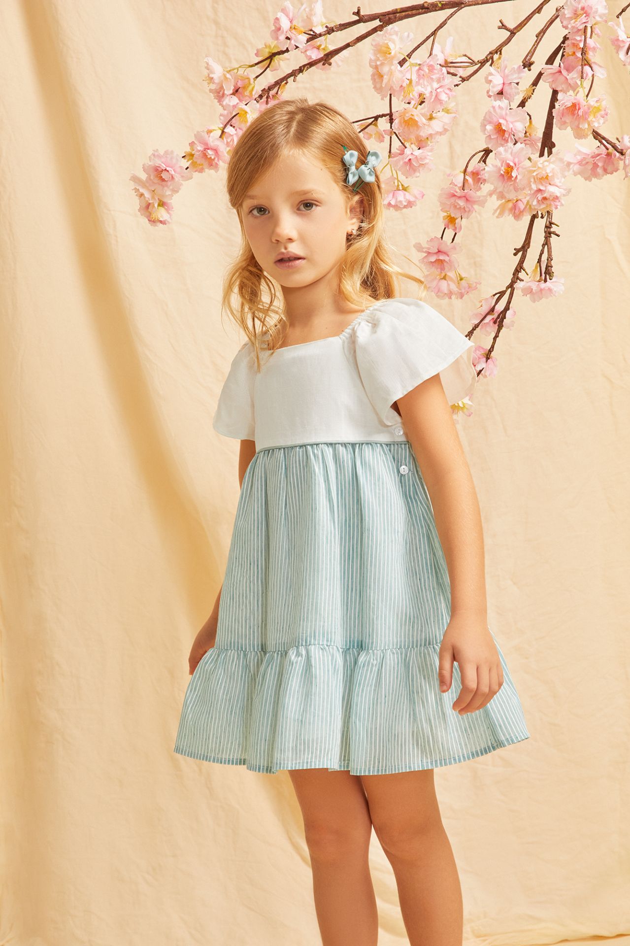 Vestido de fiesta de niña. Con detalle de lazo en la espalda 3-10 años