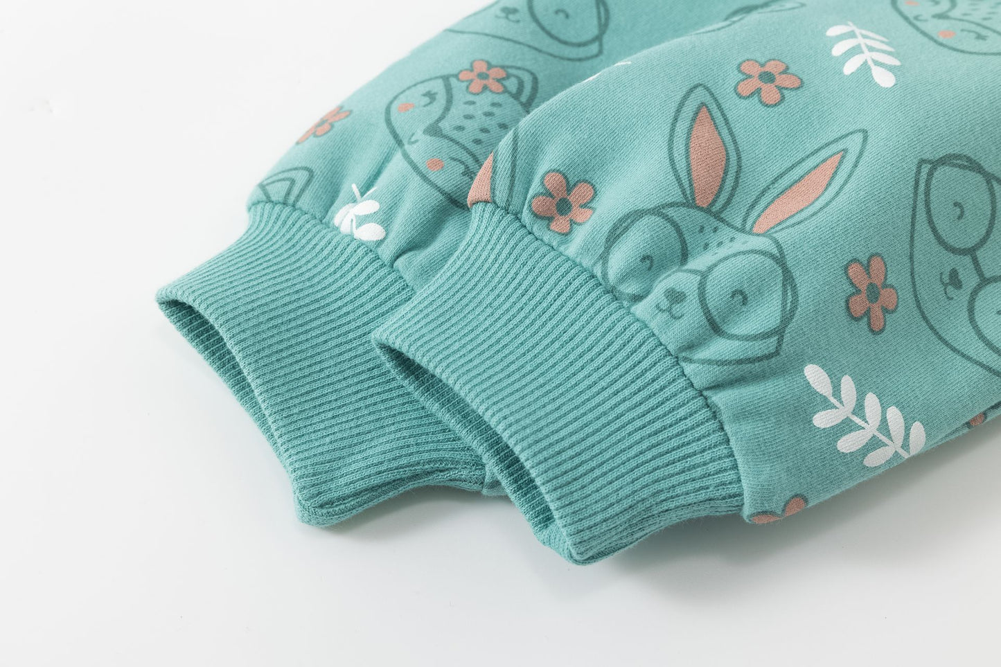 Sudadera afelpada verde con estampado de conejitos niña 2-6 años 🐰✨