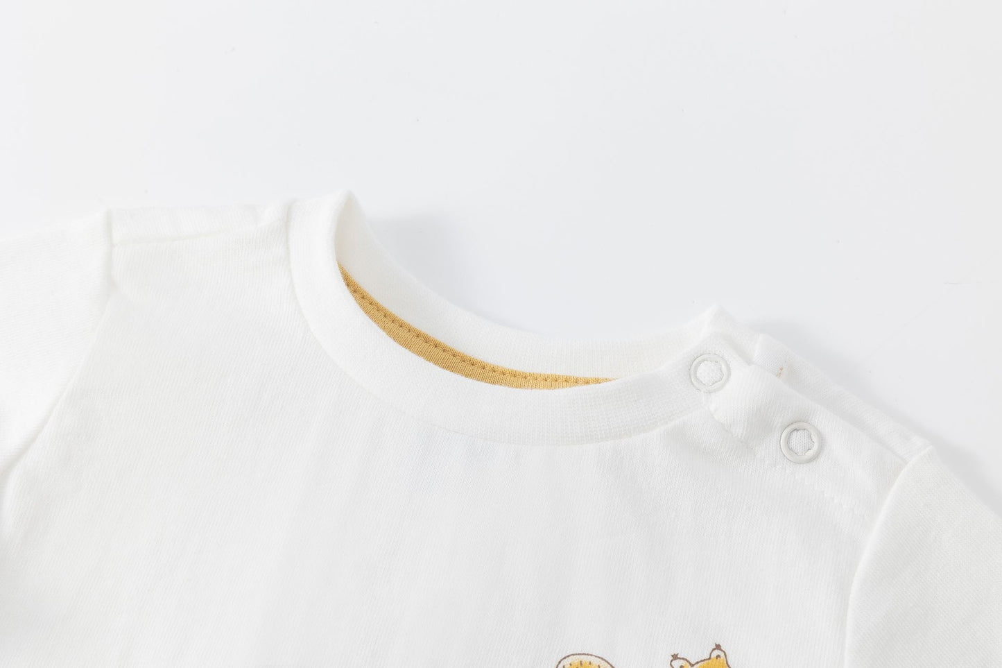 Camiseta Bebé Niño Manga Larga Blanca con Ositos 🤍 | 6-24M BBI65026