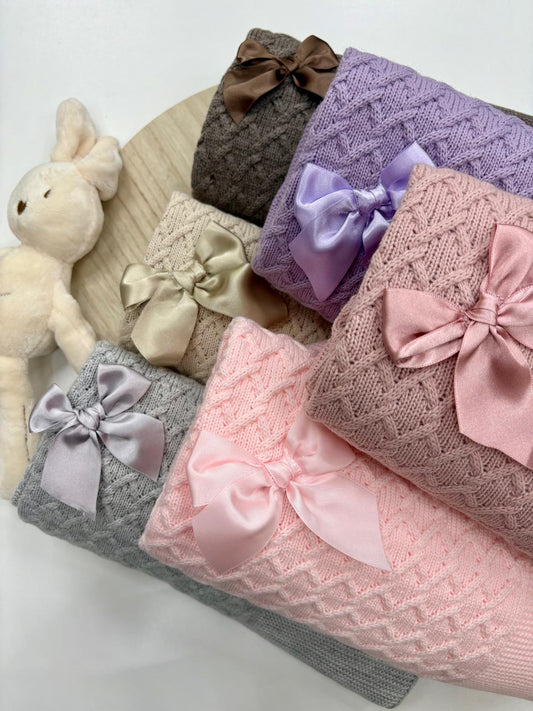 Toquilla Bebé Topo con Lazo – Suave y Toquillas Bebé con Lazo – Colores Topo, Crudo, Gris, Rosa Palo, Rosa Bebé y Lila