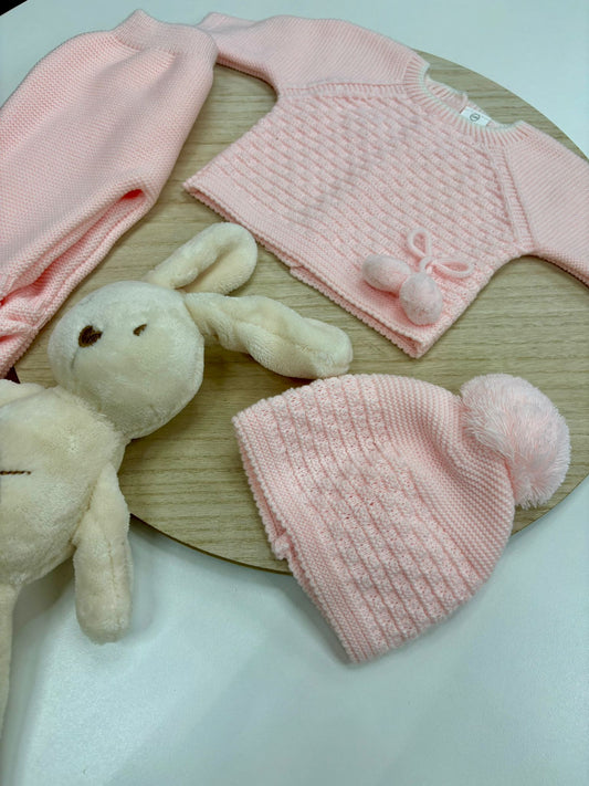 Conjunto primera puesta bebé 2 piezas rosa bebé modelo pompón con gorro – 00 prematuro a 6 meses