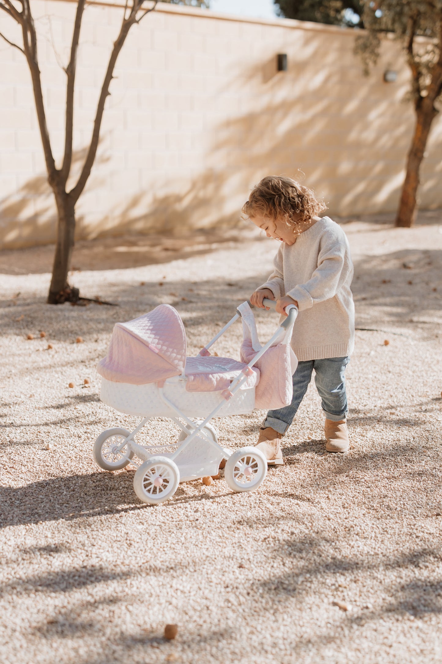 Coche Capota Universe con bolso – Carrito para muñecas Arias