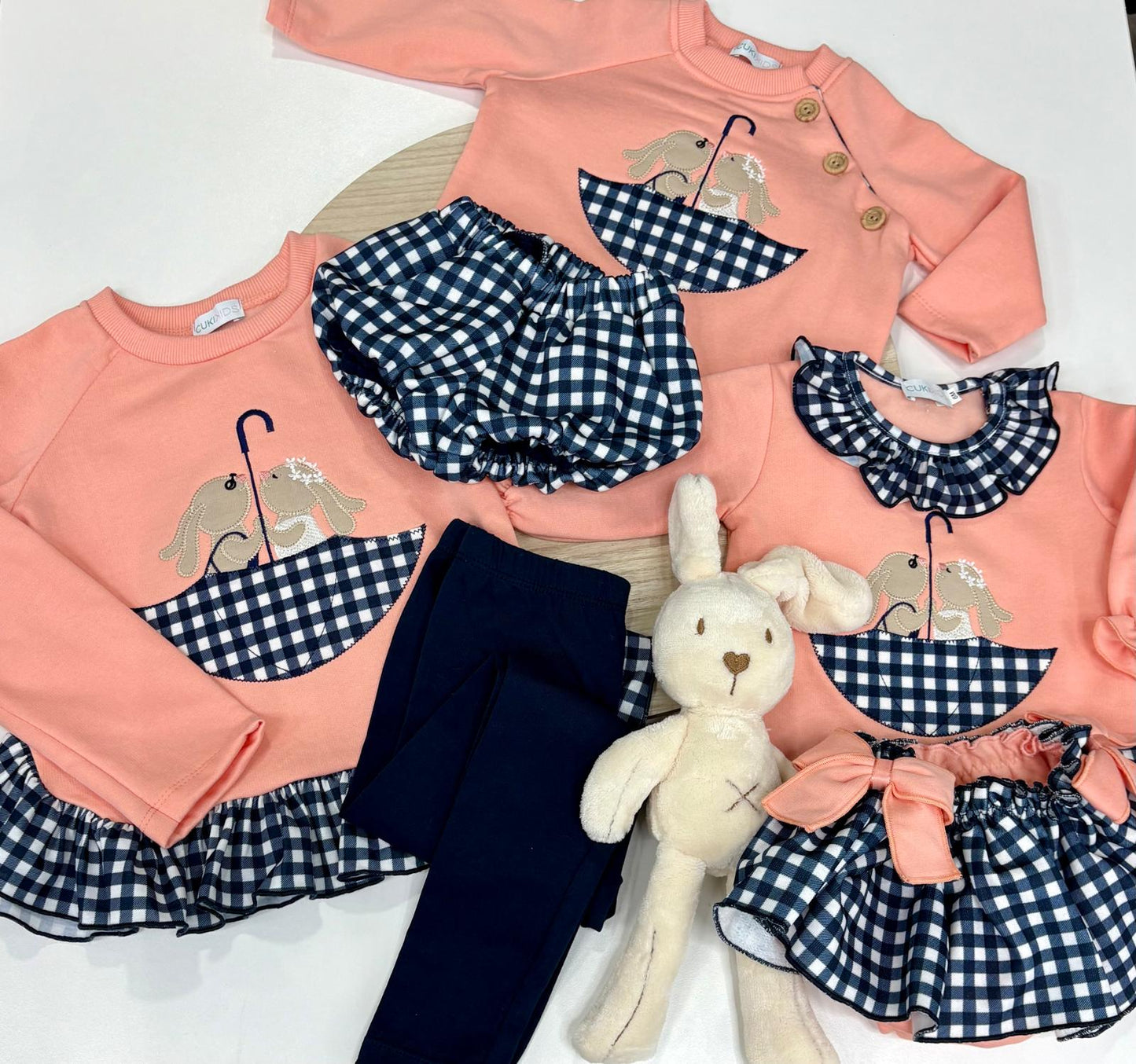 Conjunto niña mayor sudadera coral con conejitos con volantes y leggins marino | 2-10 años