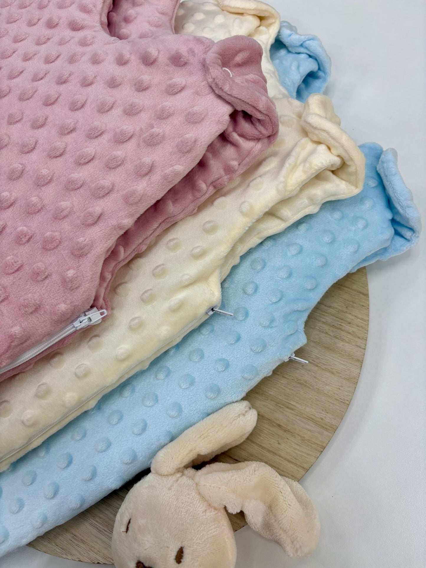 Saco para dormir bebé con cremallera lateral | Colores rosa empolvado, crudo y celeste