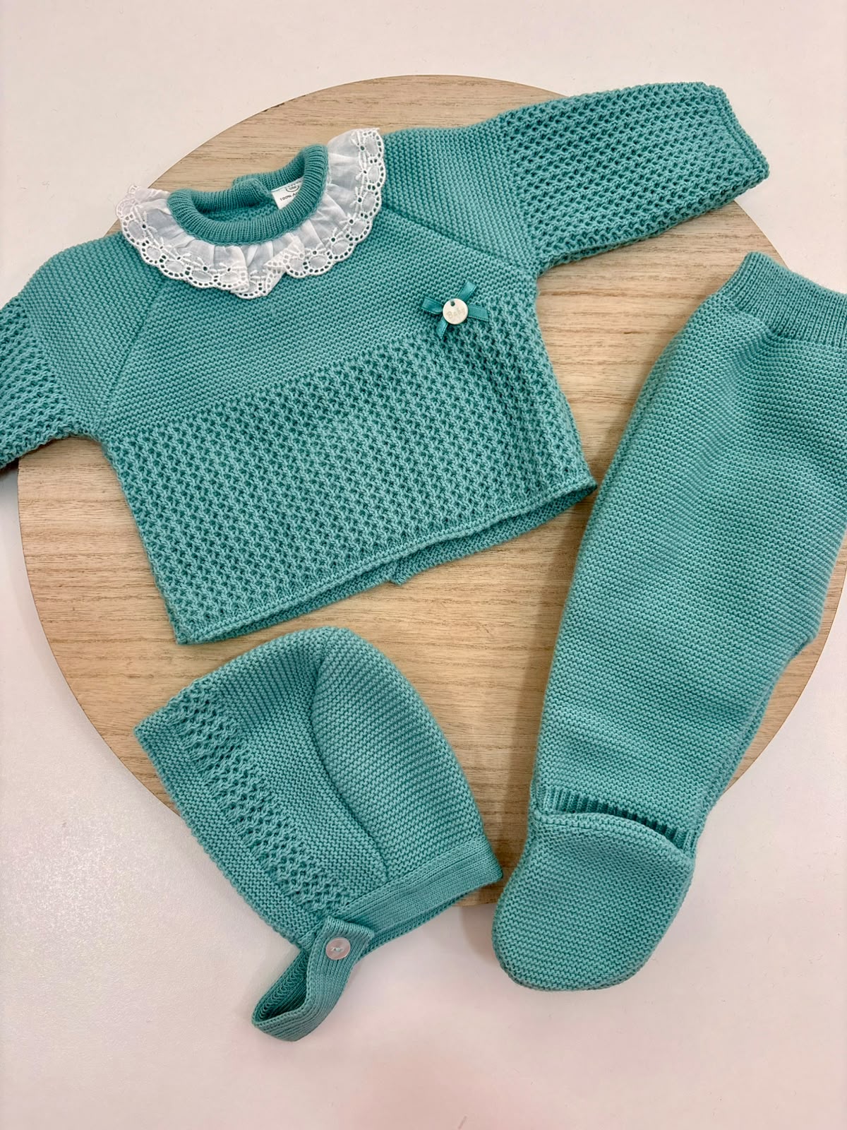 Conjunto de Primera Puesta para Bebé Verde Mint con Puntilla, Polaina y Capota | Siju Moda Infantil