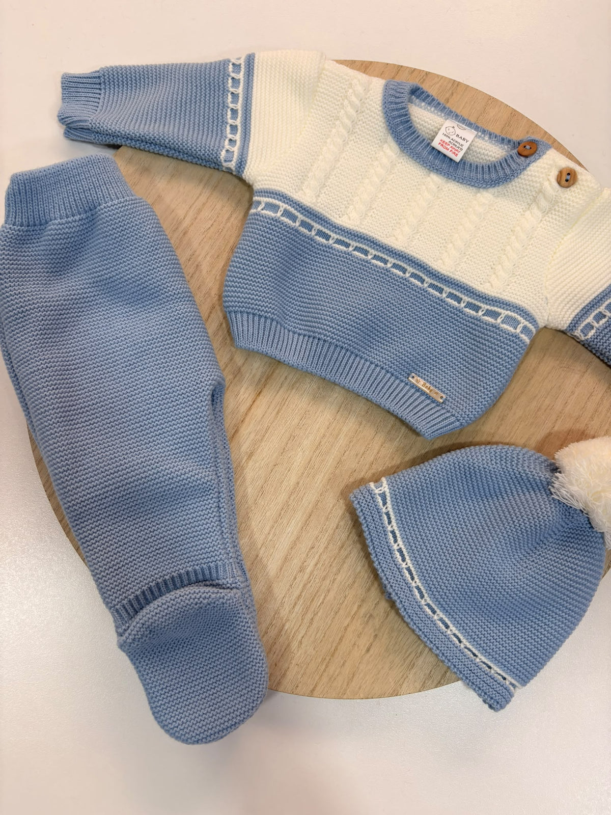 Conjunto de Primera Puesta Bicolor Azulón y Marfil para Bebé | 00 a 6 Meses