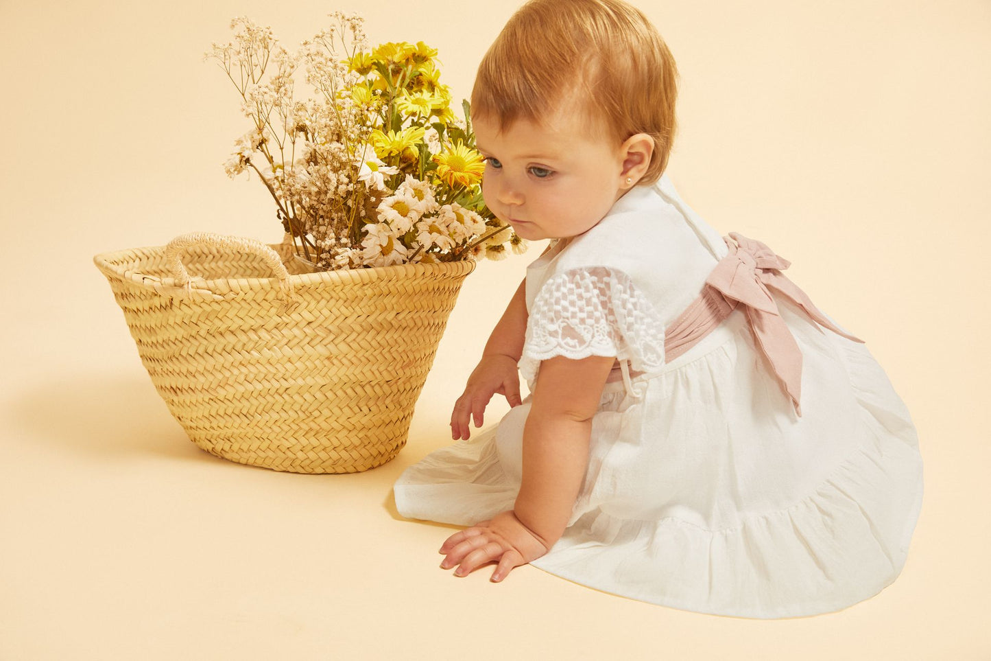 Vestido ceremonia con lazo en la cintura, con braguita a juego 6-24 meses