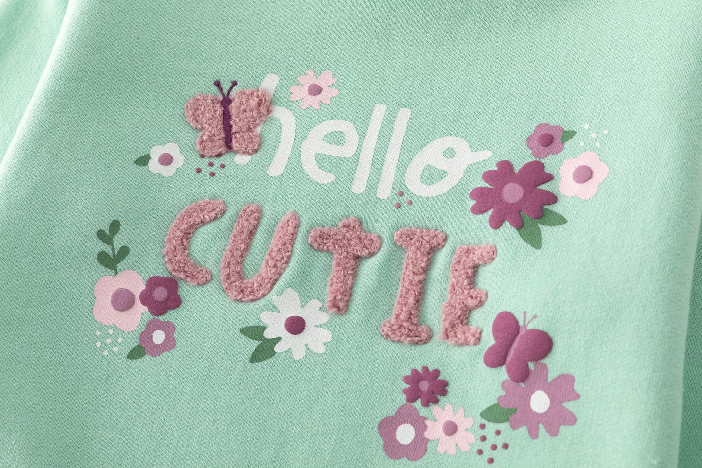 Sudadera bebé niña verde con letras borreguito y flores en relieve 🌸💚 - BGI65509