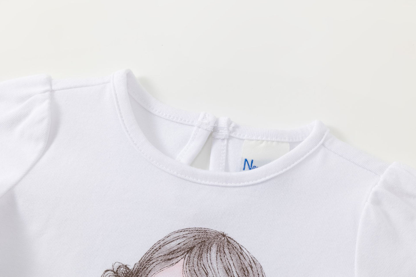 Camiseta bebé niña blanca manga larga con frunce y glitter ✨🌸 - BGI65514