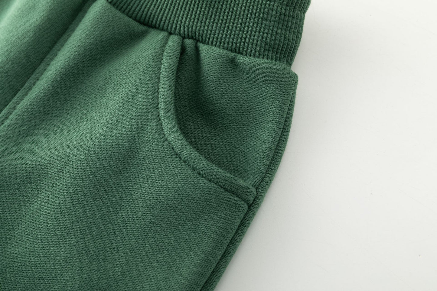 👶🦖 Pantalón deportivo afelpado bebé niño | Verde con detalle Dino | 6-24M - BBI65010