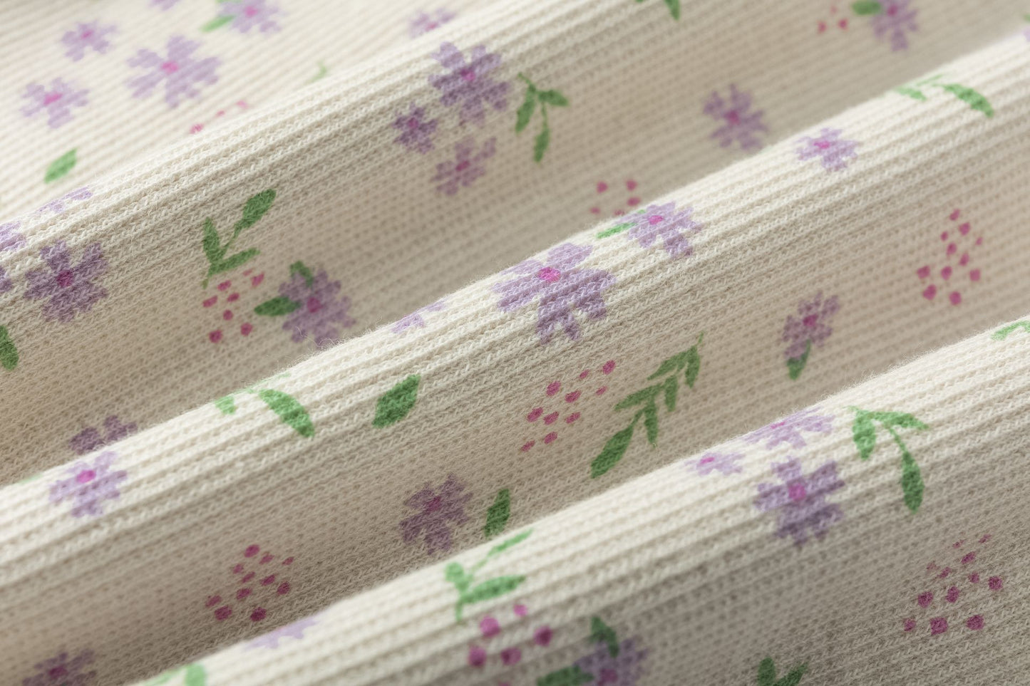 👶🌼 Camiseta bebé niña manga larga canalé con volantes y flores | Crudo 6-24M - BGI65516