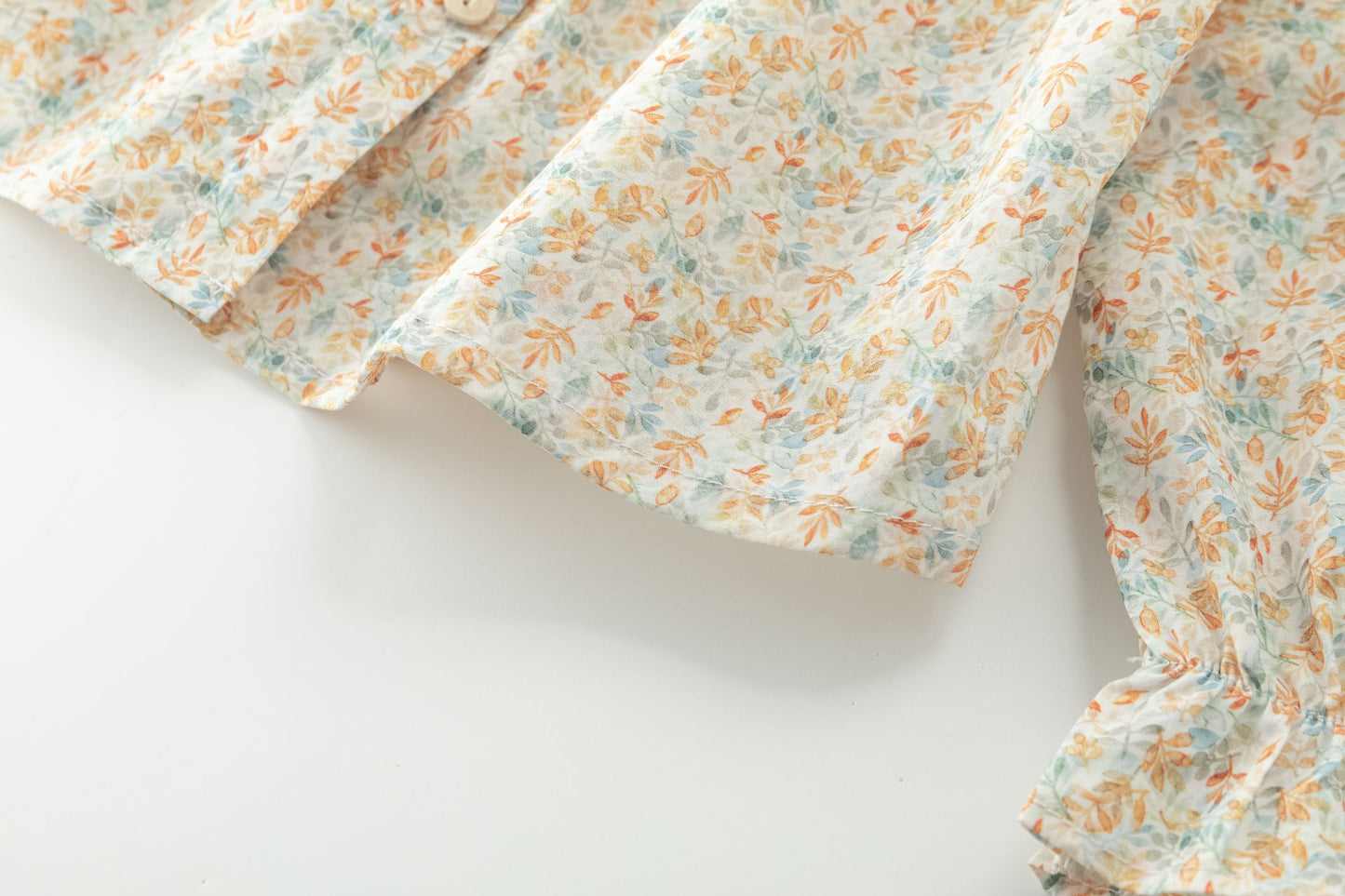 Blusa Manga Larga Niña – Cuello Peter Pan y Botones Delanteros (2-6 años) 🌸