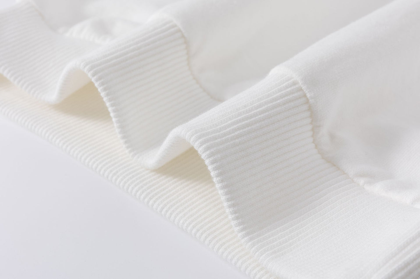 Sudadera niño felpa rizo blanca con gráfico bordado | 2-6 años