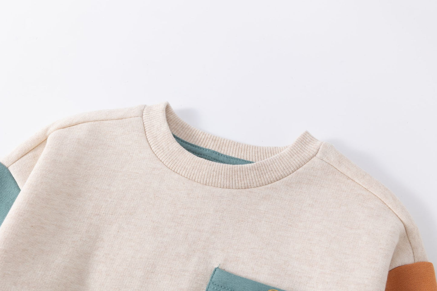 Sudadera niño felpa beige con gráfico de animal y bolsillo | 2-6 años