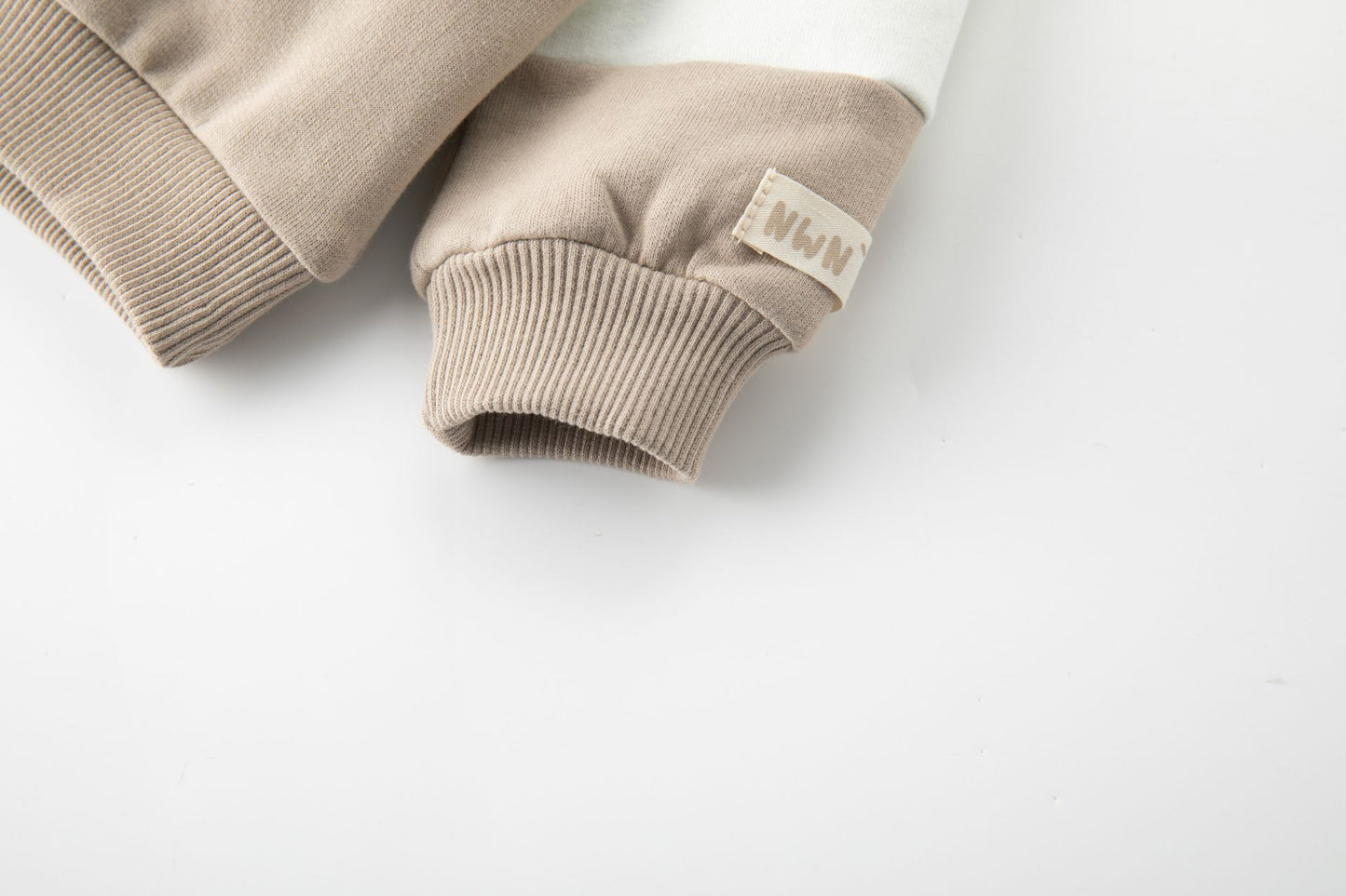 Sudadera Bebé Niño Perchada con Osito Camel a Rayas 🐻 | 6-24M BBI65020