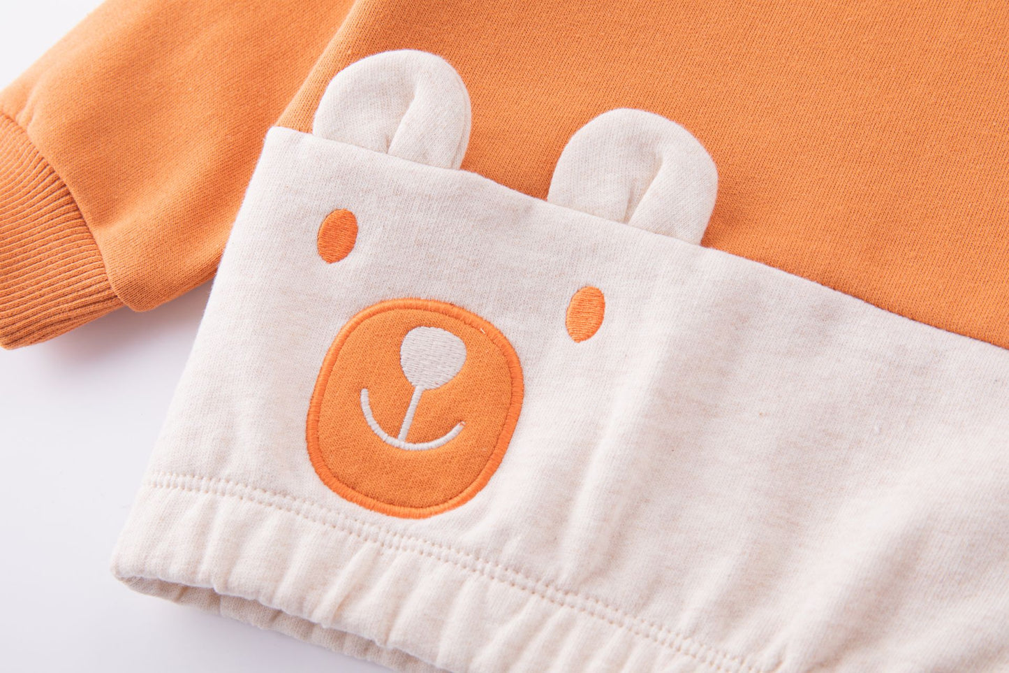 Conjunto Bebé Niño – Sudadera Felpa con Osito y Pantalón Largo Afelpado (6-24M) 🧡🐻