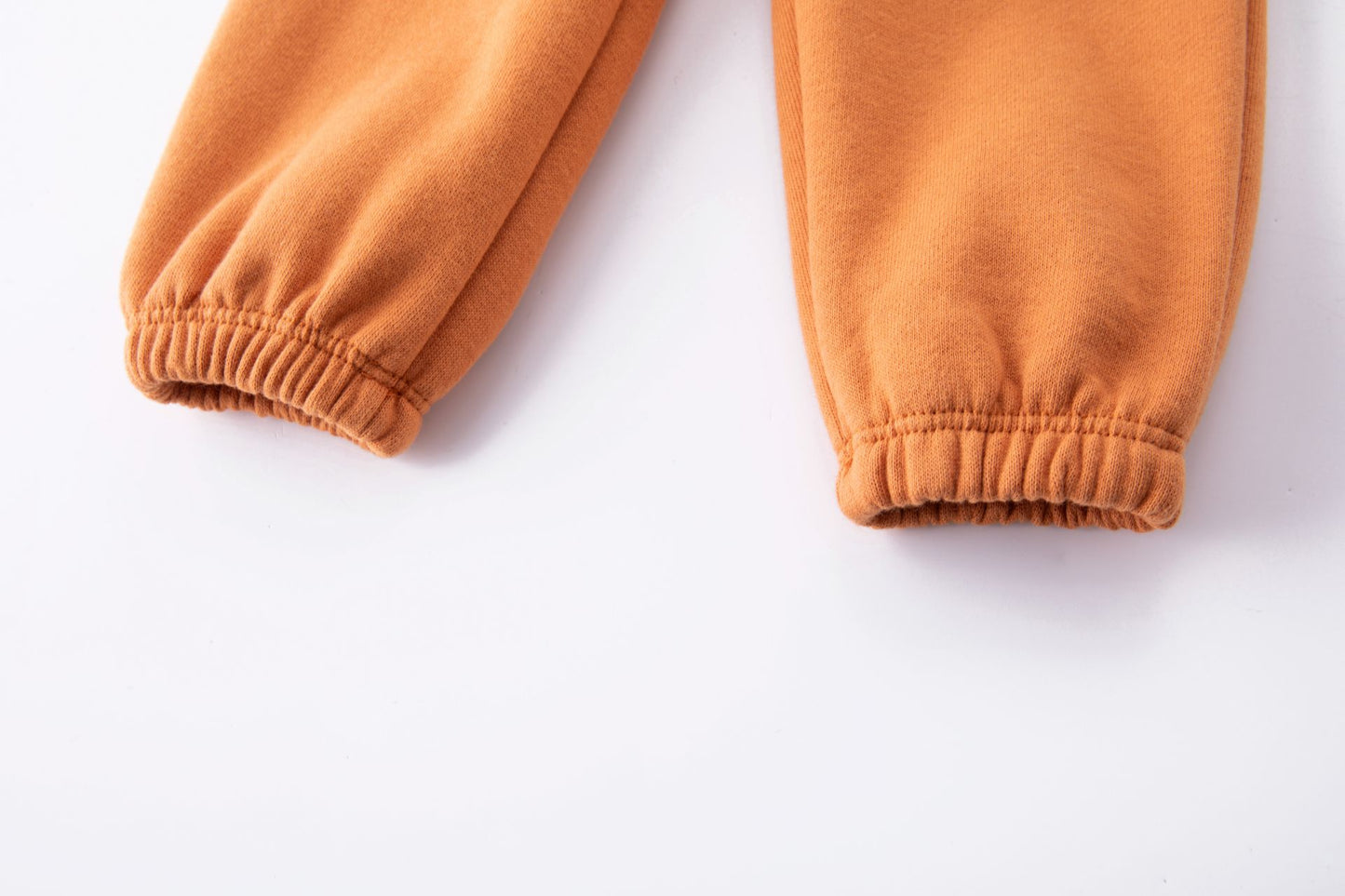 Conjunto Bebé Niño – Sudadera Felpa con Osito y Pantalón Largo Afelpado (6-24M) 🧡🐻