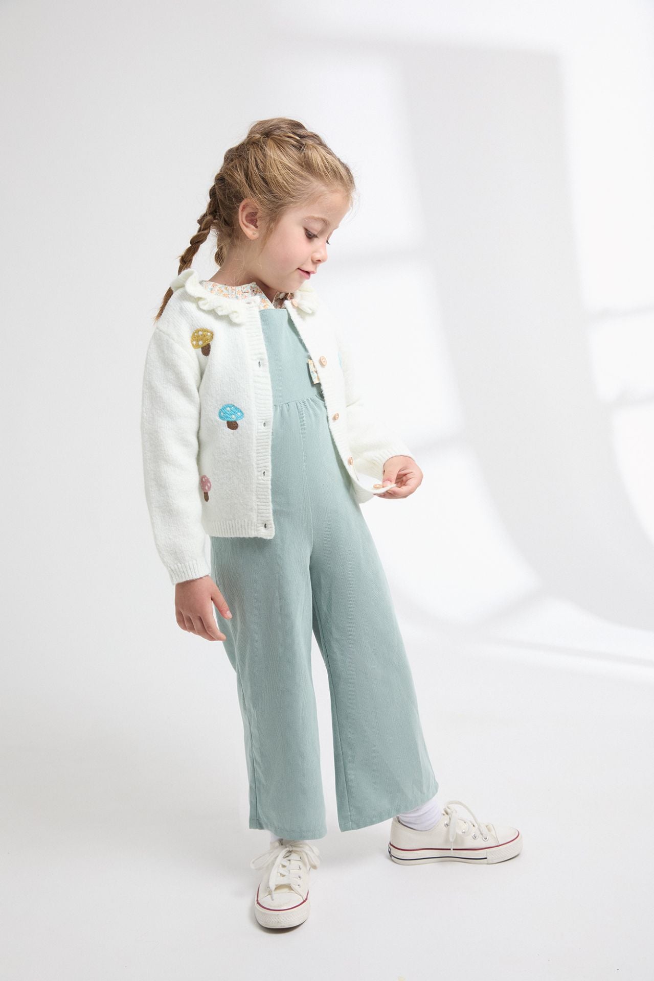 Blusa Manga Larga Niña – Cuello Peter Pan y Botones Delanteros (2-6 años) 🌸