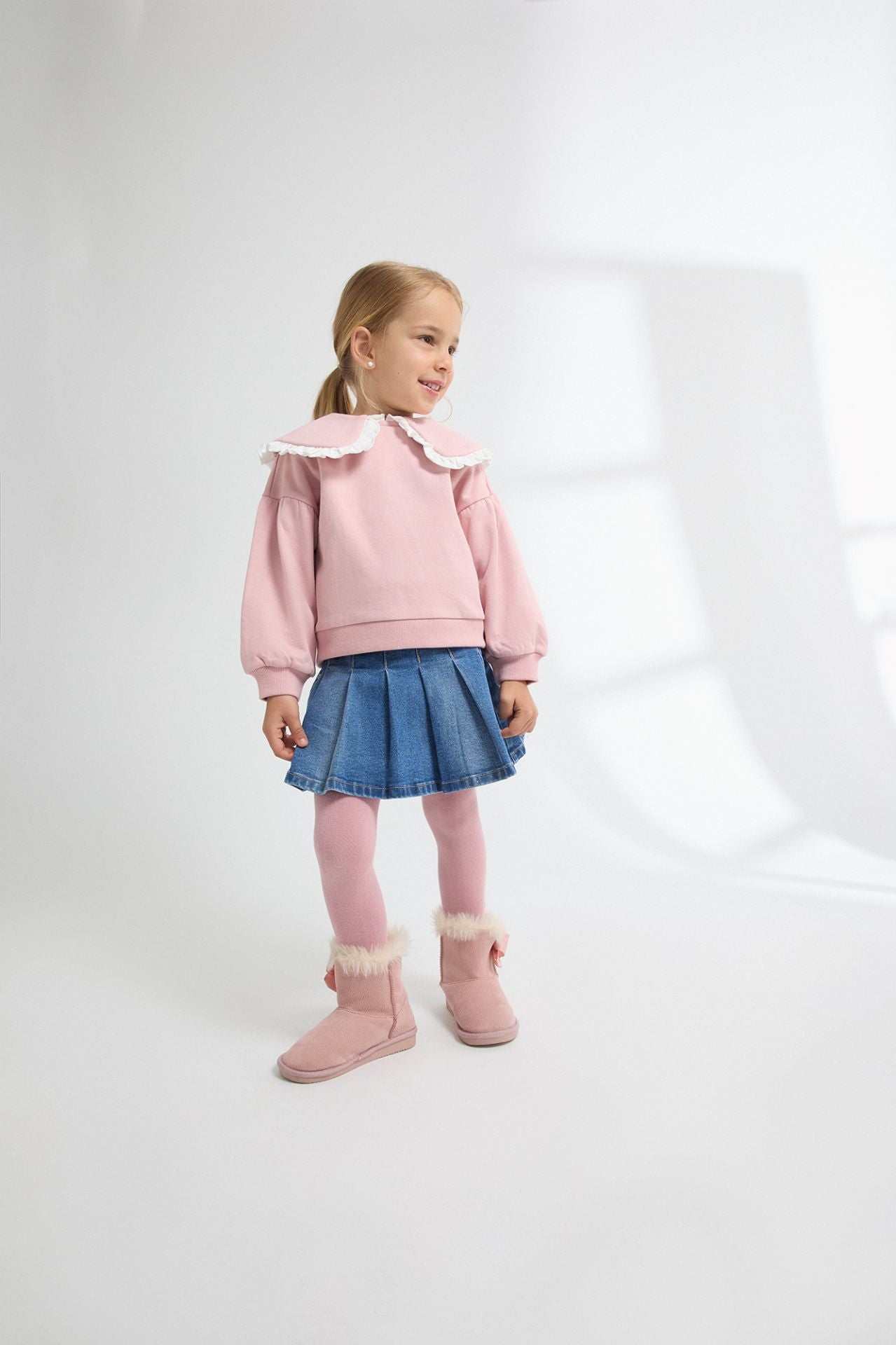 Sudadera Afelpada Niña – Cuello Peter Pan y Mangas Caídas (2-6 años) 🌸