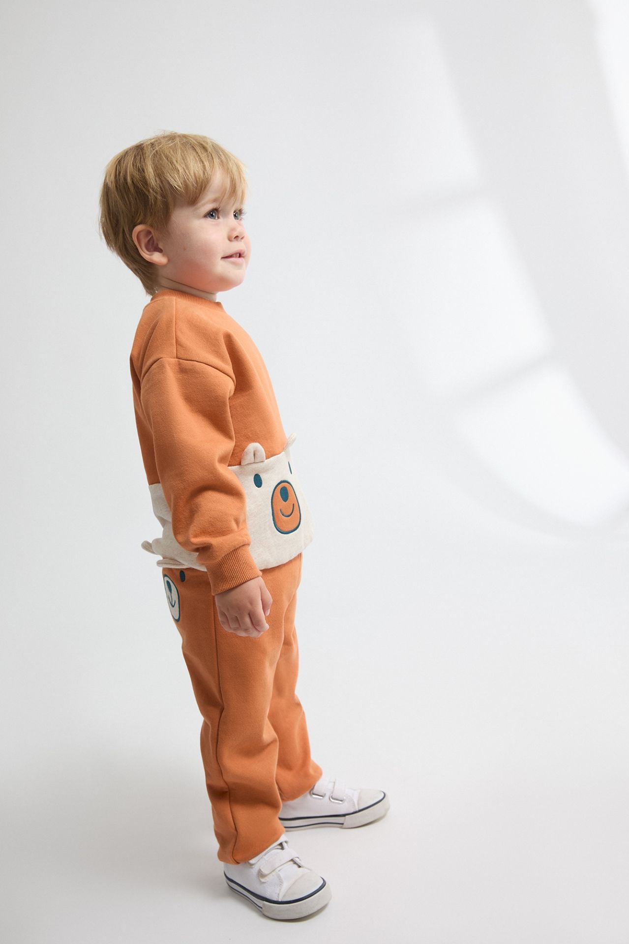 Conjunto Bebé Niño – Sudadera Felpa con Osito y Pantalón Largo Afelpado (6-24M) 🧡🐻