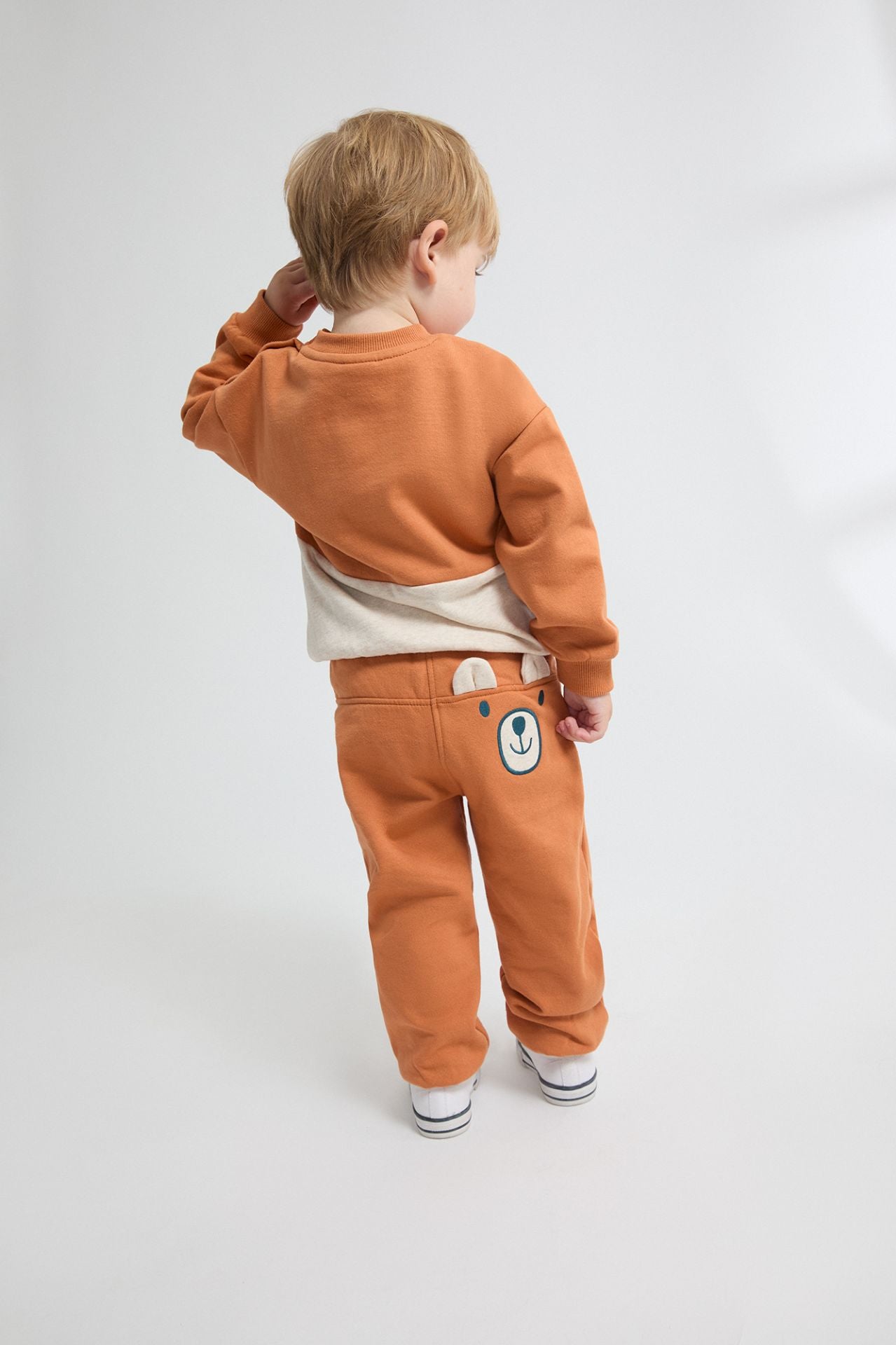 Conjunto Bebé Niño – Sudadera Felpa con Osito y Pantalón Largo Afelpado (6-24M) 🧡🐻
