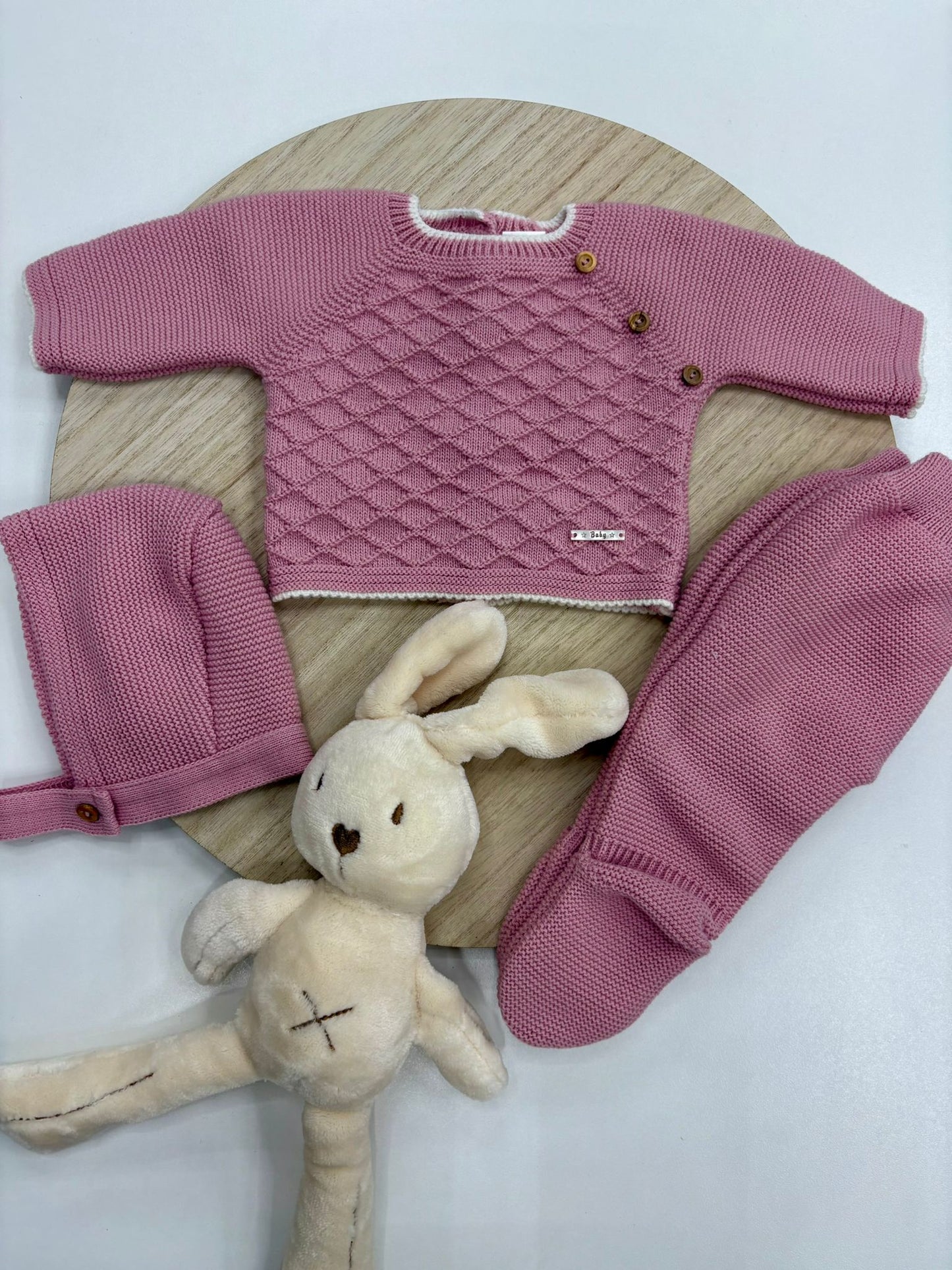 Conjunto primera puesta bebé 3 piezas rosa empolvado con capota y botones laterales – 00 prematuro a 6 meses