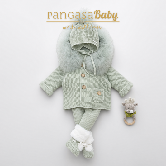 Trenka Luxury Verde Hoja Pangasa Baby 🍃 Abrigo con estilo natural para tu peque