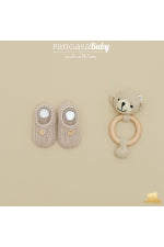 Botitas Bebé Beige de Punto con Medalla Pangasa 100% Algodón – Colección Verano