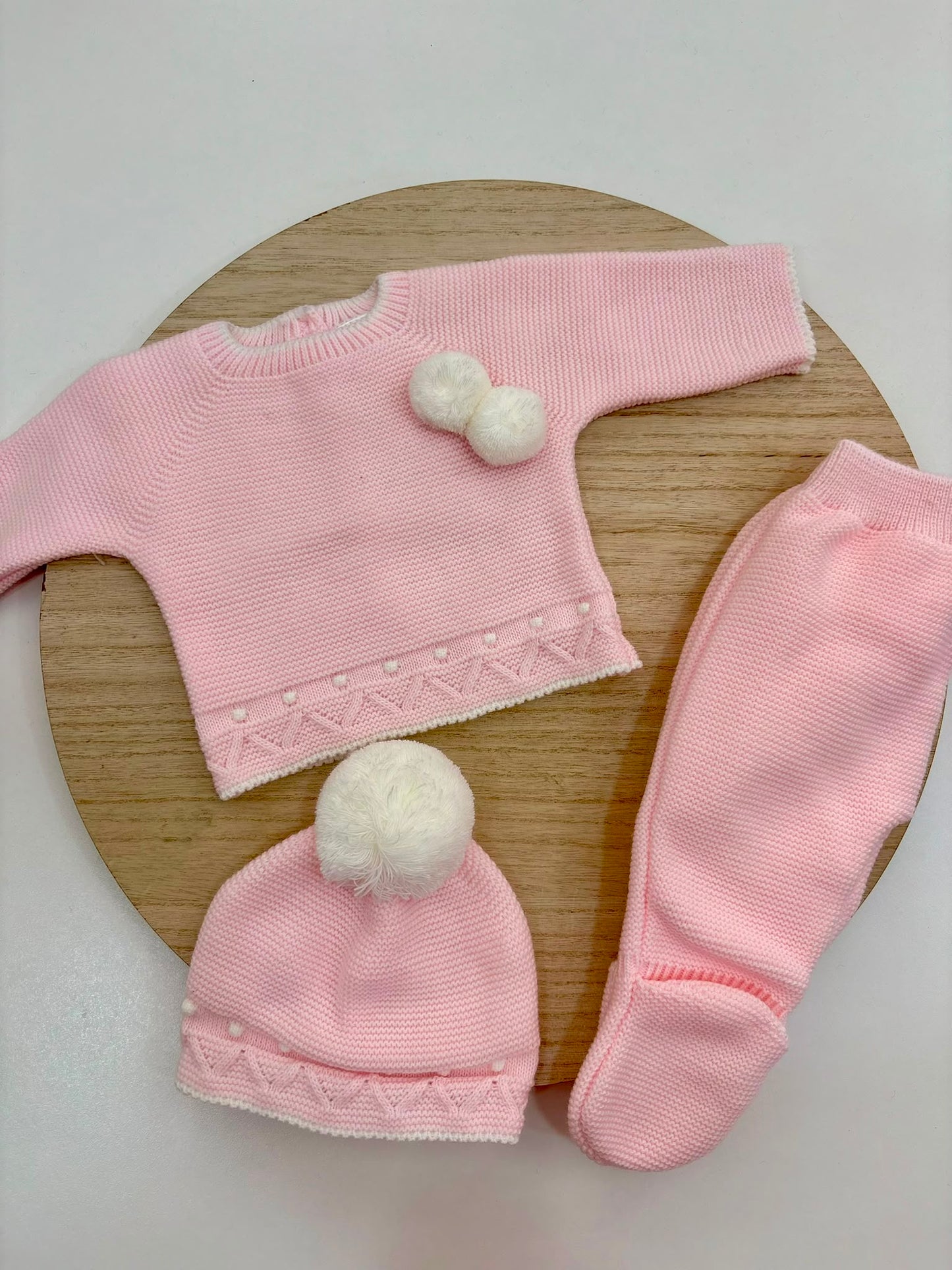 Conjunto de Primera Puesta Rosa Bebé para Bebé con Pompones, Polaina y Gorro | Siju Moda Infantil
