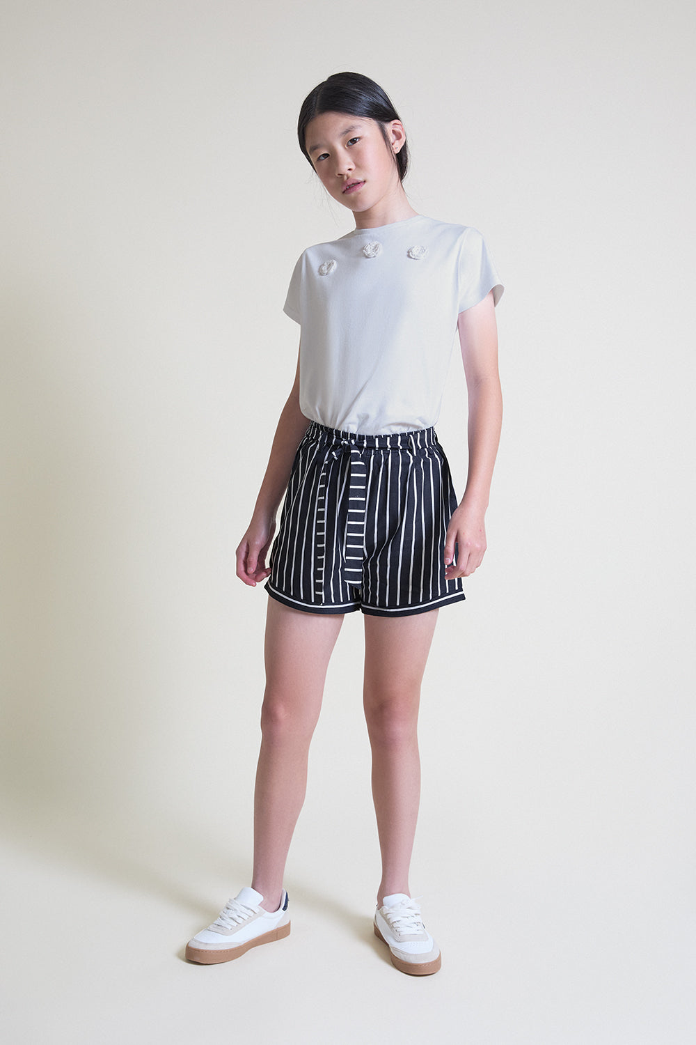 Camiseta blanca con flores para niña Street Monkey 2-16 años
