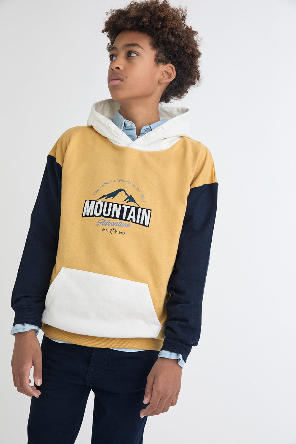 Sudadera Niño Mostaza con Capucha Mountain Adventure Street Monkey | Siju Moda Infantil