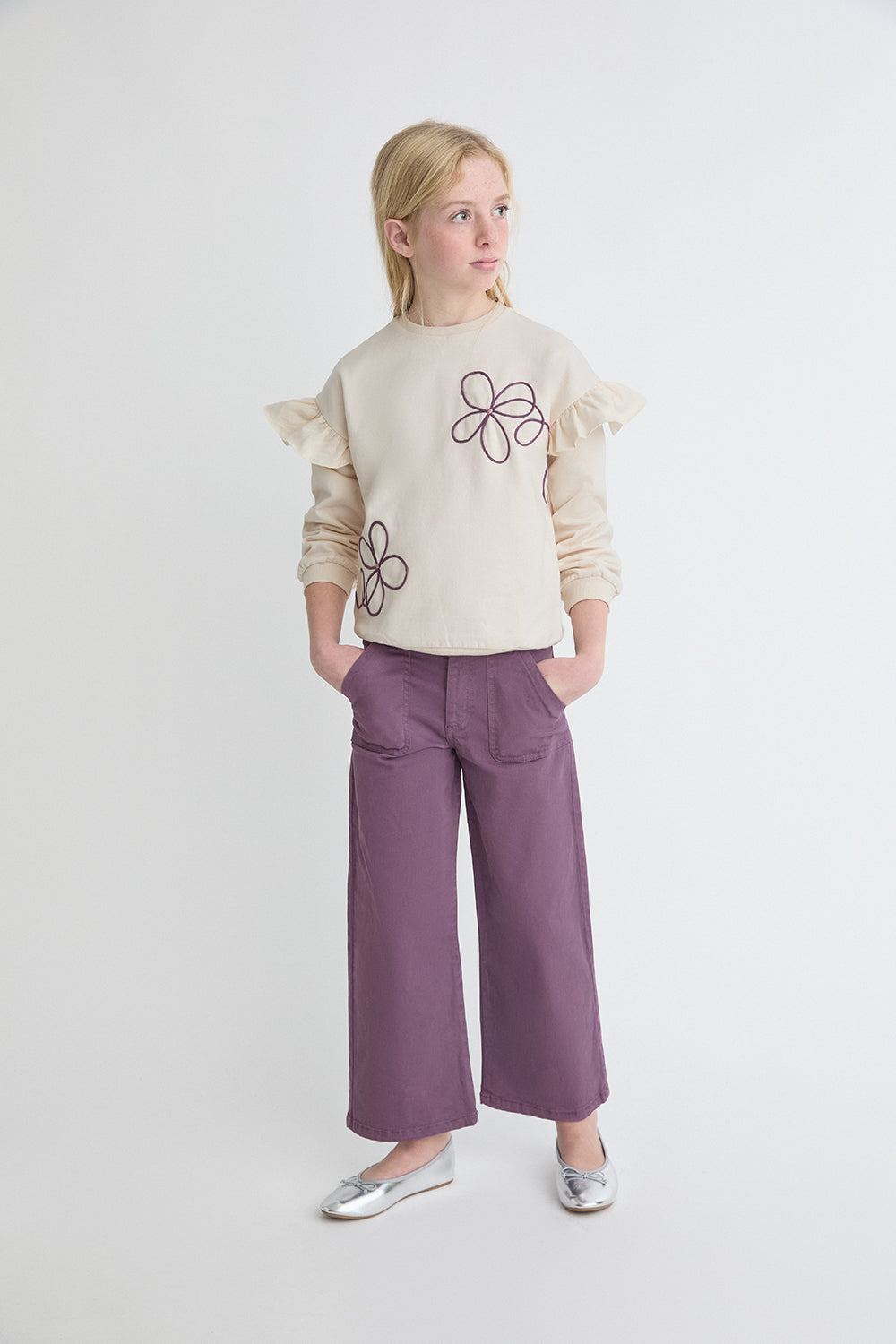 Sudadera Niña Crudo con Volantes y Flores 366004 | Siju Moda Infantil