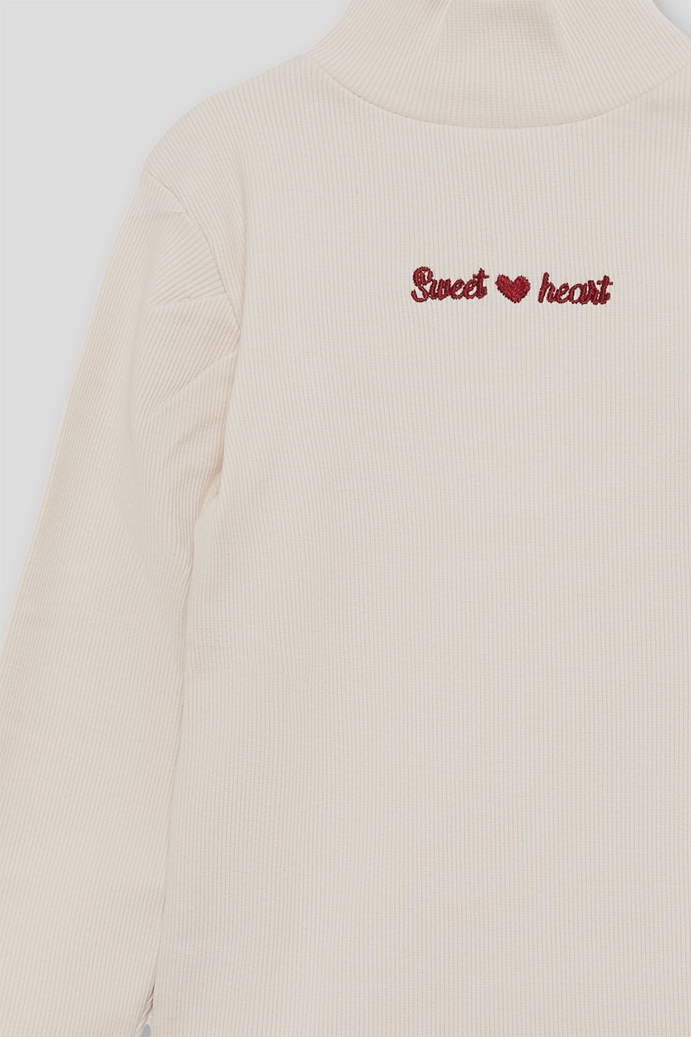Camiseta Niña Crudo Canalé con Cuello Alto “Sweet Heart” | Ref. 366036 | Siju Moda Infantil