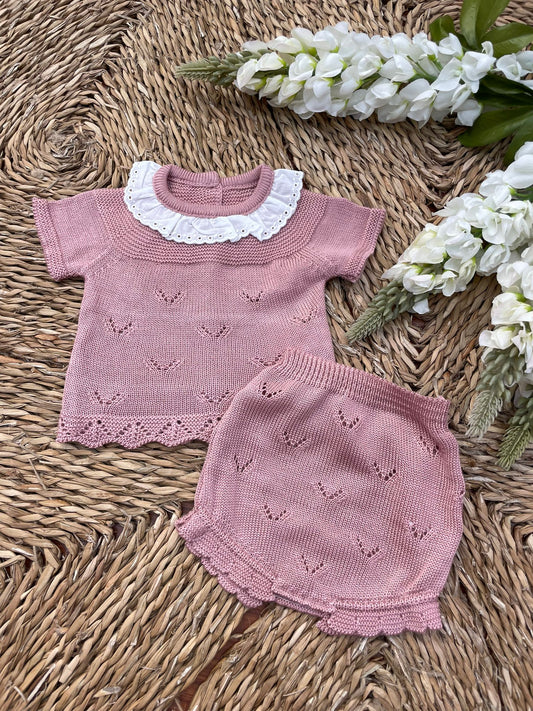 Conjunto de hilo rosa empolvado dos piezas blusa con volante y ranita 1-6 meses