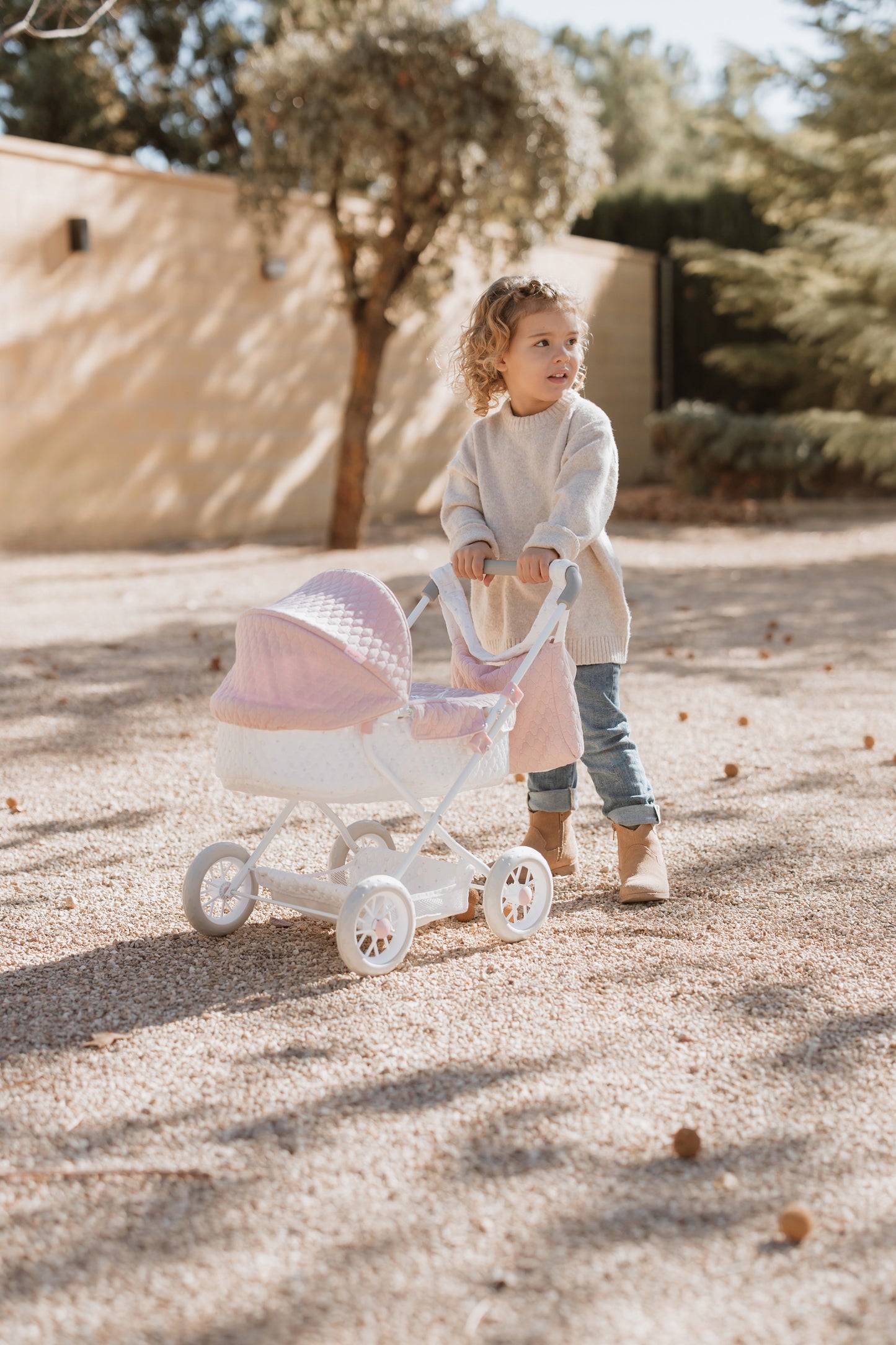 Coche Capota Universe con bolso – Carrito para muñecas Arias