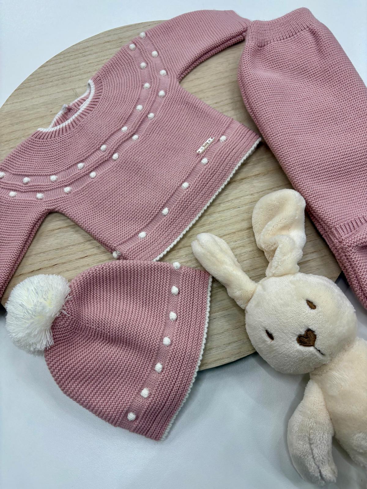 Conjunto primera puesta bebé rosa empolvado con topitos marfil