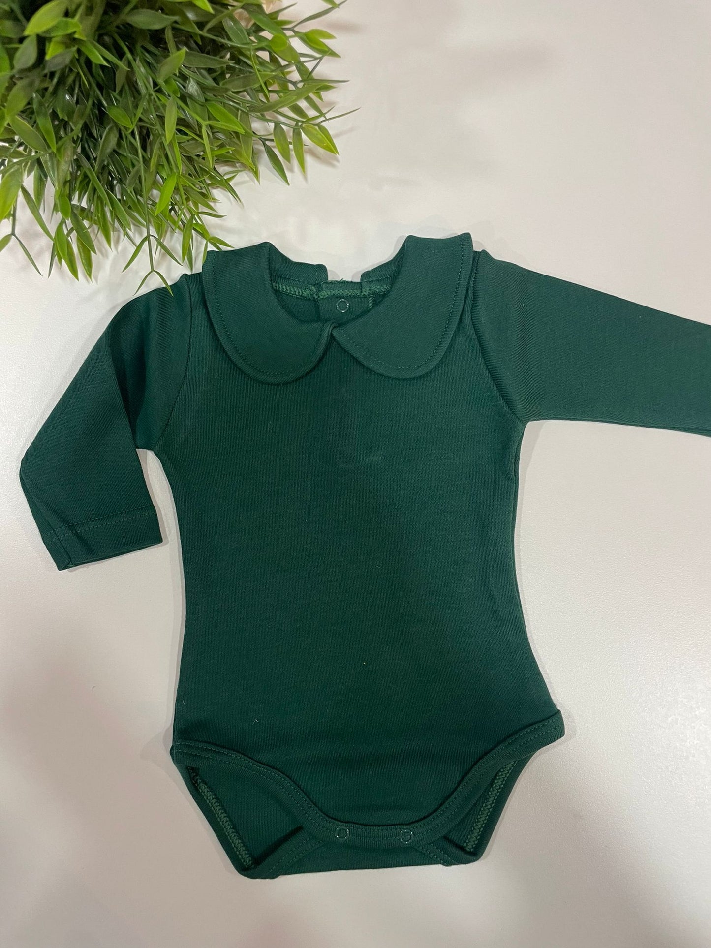 Body cuello rendodo verde botella modelo Lugo Calamaro tallas 1-36 meses