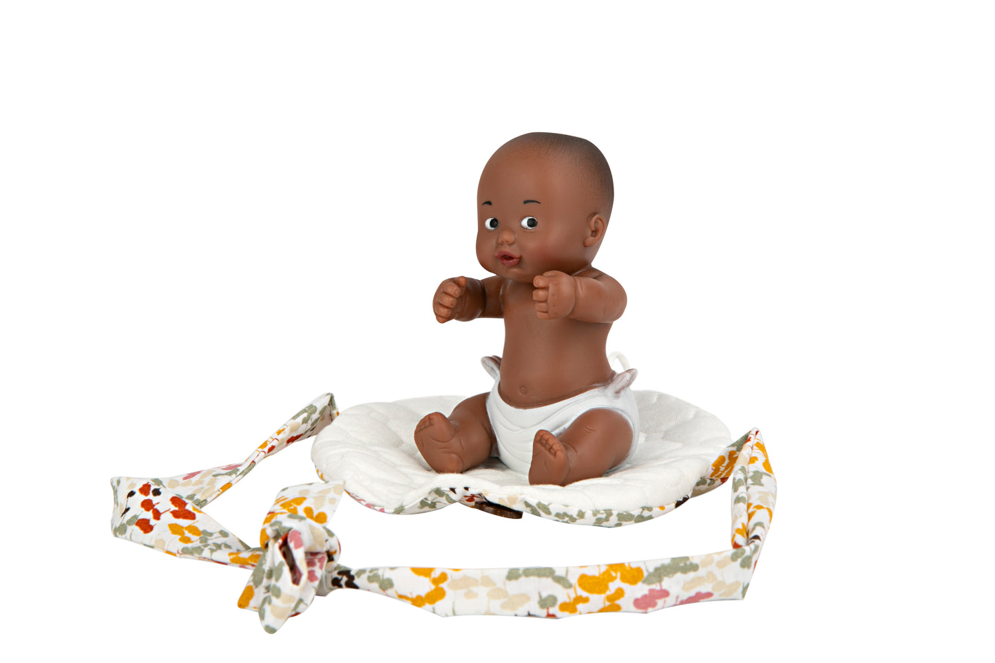 Muñeca Elegance Mies Mulato y Aran Mostaza Arias – 45 cm de ternura y estilo africano