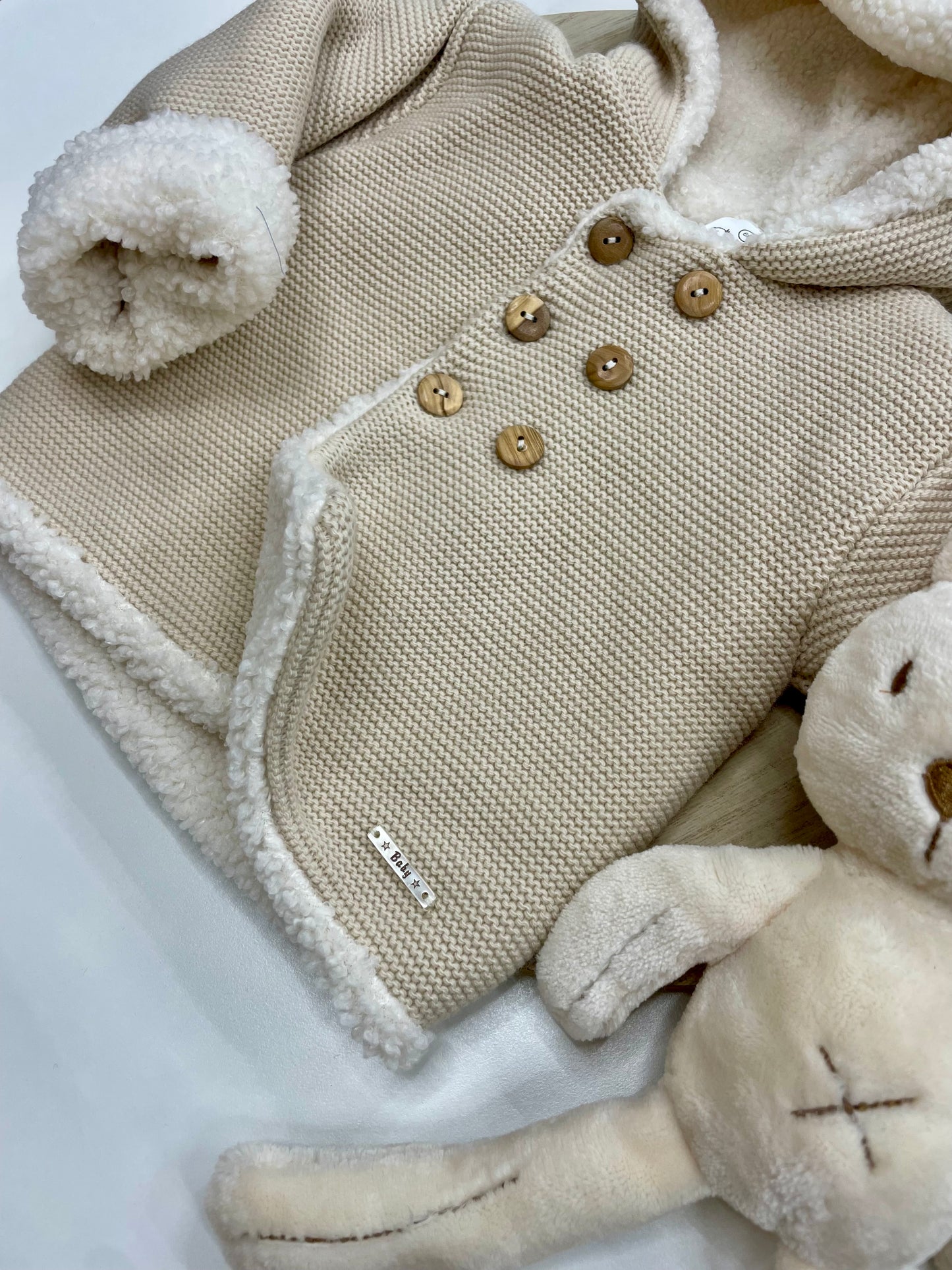 Chaqueta bebé lana crudo con borreguito interior y capucha | Tallas 6-24 meses