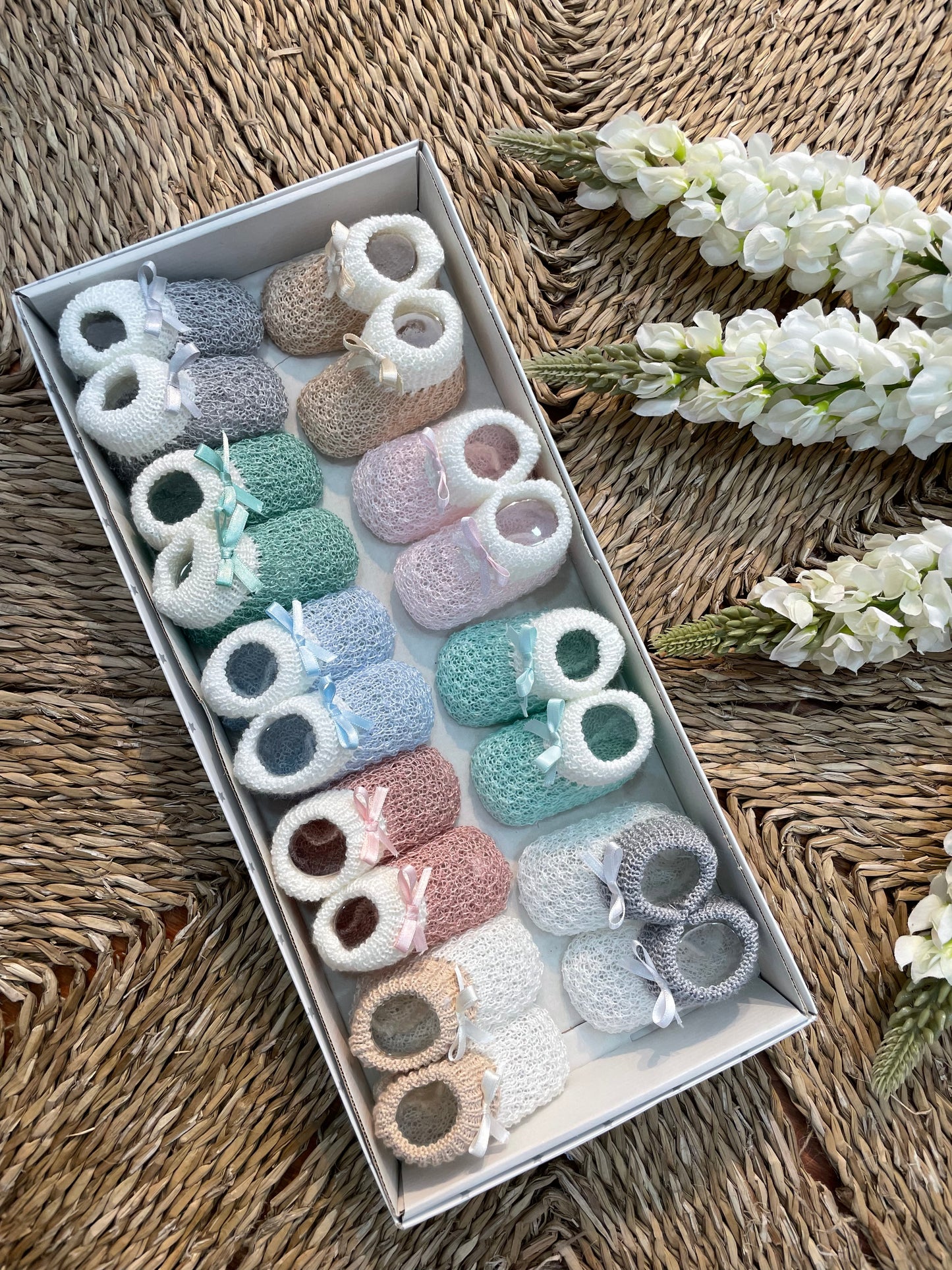 Patuco hilo bicolor con lazo bebé primera puesta