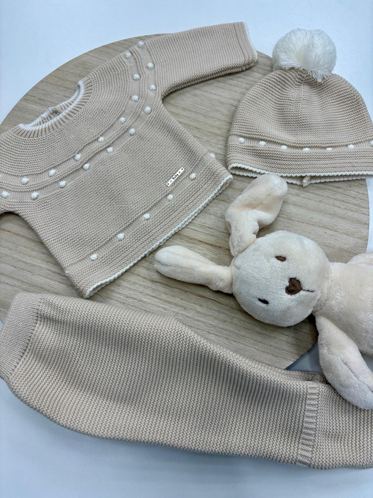 Conjunto primera puesta bebé 3 piezas crudo con topitos y pompón marfil – 0 a 6 meses