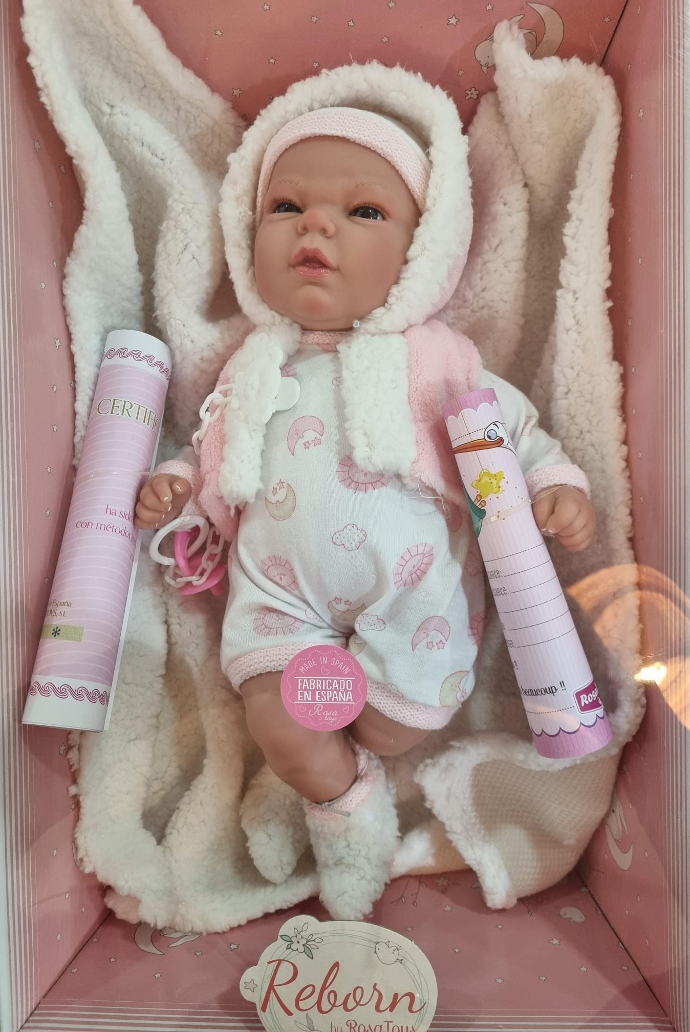 BEBE REBORN CON MANTITA ROSA TOYS