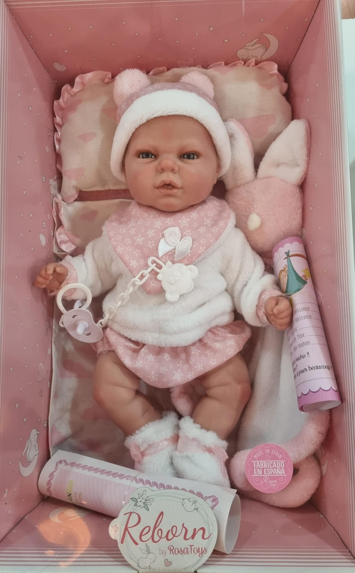 BEBE REBORN CON CAMA ROSA TOYS