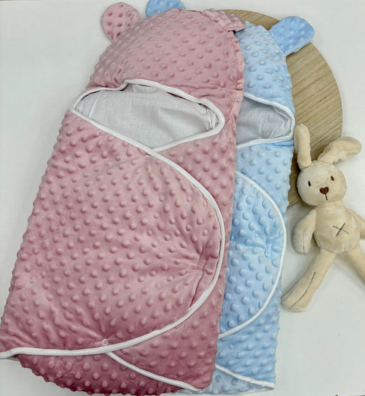 Saco para carro o silla de paseo minky topitos con capucha osito | Rosa empolvado o celeste