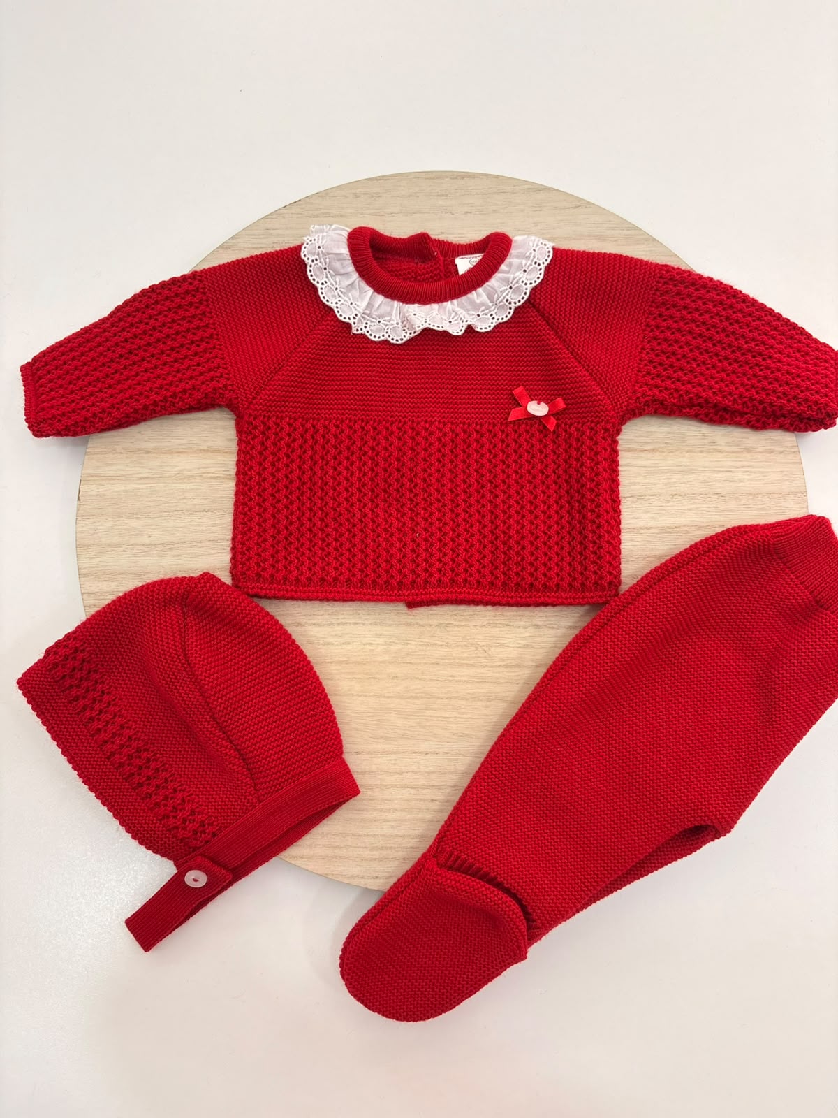 Conjunto de Primera Puesta para Bebé Rojo con Puntilla, Polaina y Capota | Siju Moda Infantil